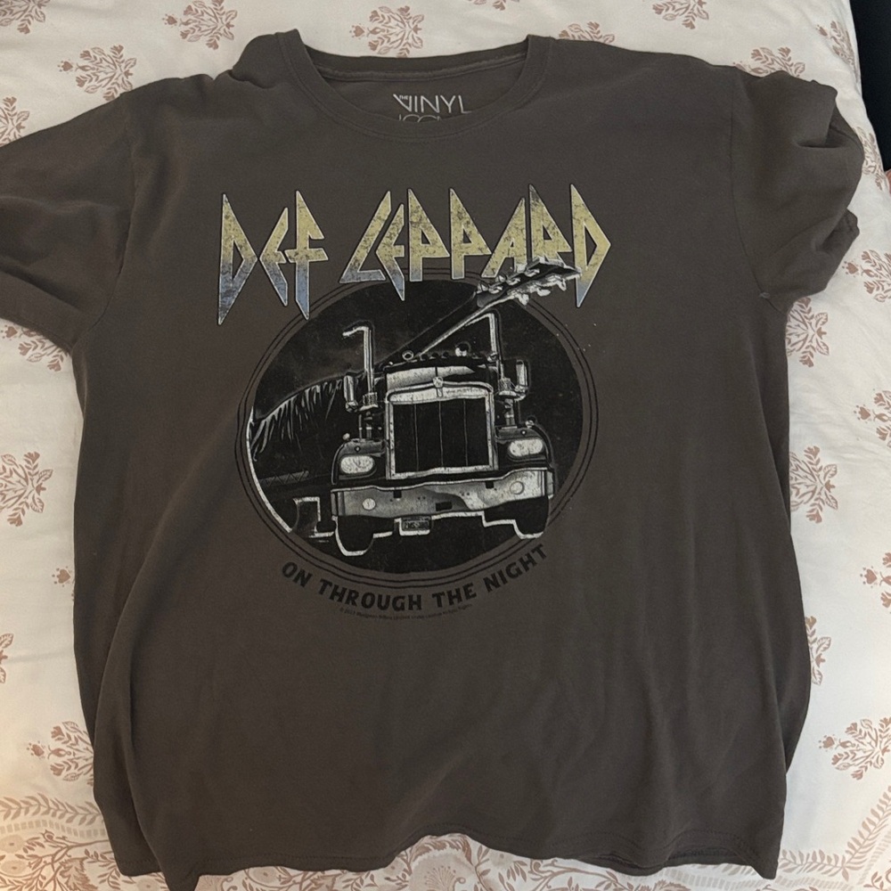 Def Leppard graphic tee